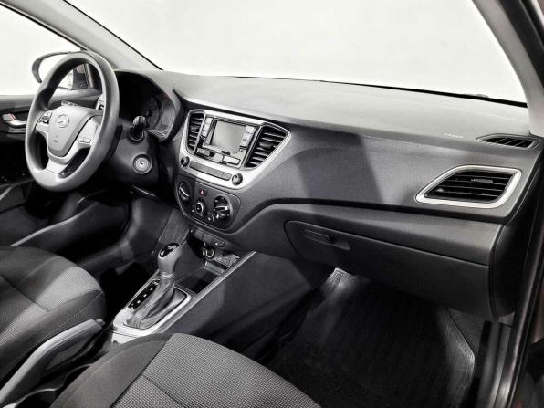 Hyundai Solaris II с пробегом 2018 года, цена 1 150 000 рублей, 130133 км, седан, Автокод Объявления