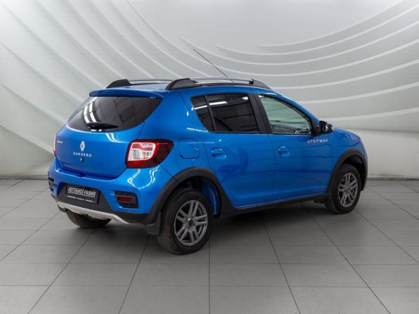 Renault Sandero II с пробегом 2015 года, цена 1 048 000 рублей, 75506 км, хэтчбек, Автокод Объявления