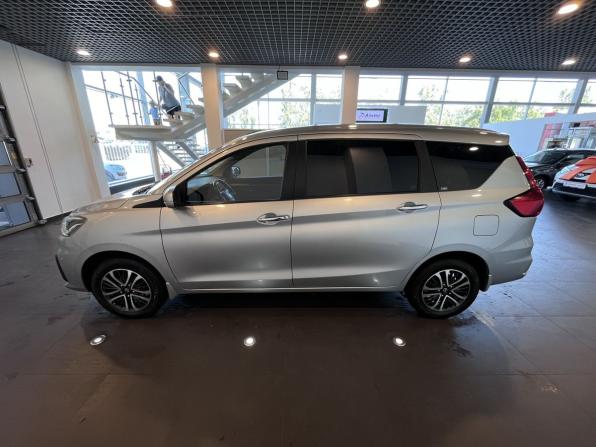Suzuki Ertiga II Рестайлинг с пробегом 2022 года, цена 1 850 000 рублей, 150193 км, компактвэн, Автокод Объявления