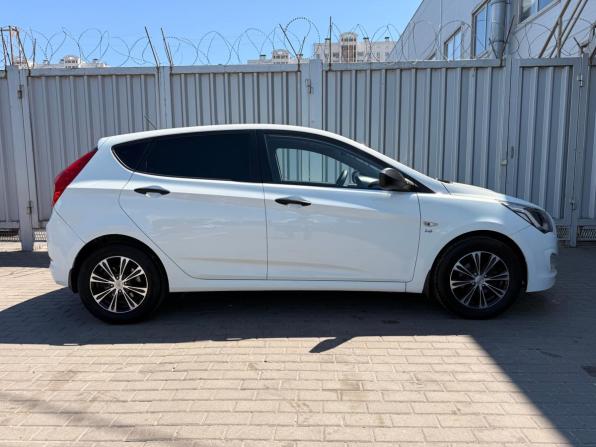 Hyundai Solaris I Рестайлинг с пробегом 2015 года, цена 1 098 000 рублей, 119595 км, хэтчбек, Автокод Объявления