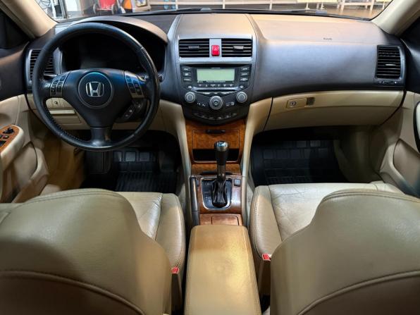 Honda Accord VII Рестайлинг с пробегом 2006 года, цена 1 097 000 рублей, 249000 км, седан, Автокод Объявления