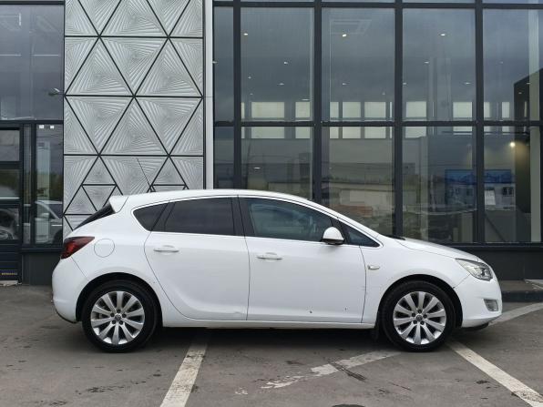Opel Astra J с пробегом 2012 года, цена 599 000 рублей, 162756 км, хэтчбек, Автокод Объявления