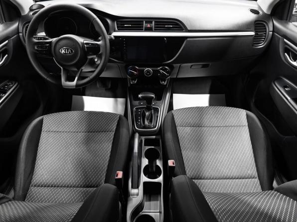 Kia Rio IV с пробегом 2018 года, цена 1 295 000 рублей, 183145 км, хэтчбек, Автокод Объявления