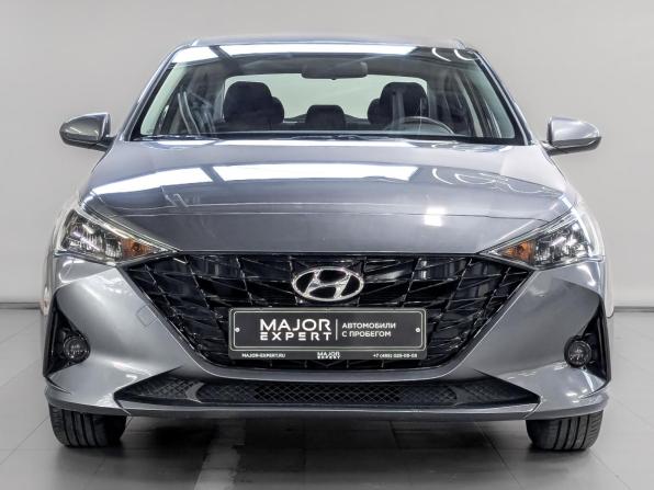 Hyundai Solaris II Рестайлинг с пробегом 2021 года, цена 1 715 000 рублей, 30505 км, седан, Автокод Объявления