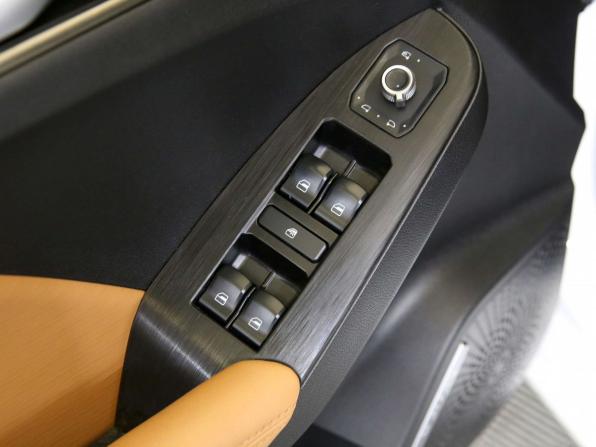 Haval Jolion I с пробегом 2023 года, цена 1 625 000 рублей, 59653 км, внедорожник, Автокод Объявления