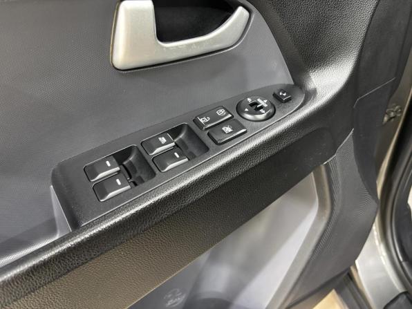 Kia Sportage III с пробегом 2013 года, цена 1 350 000 рублей, 168800 км, внедорожник, Автокод Объявления