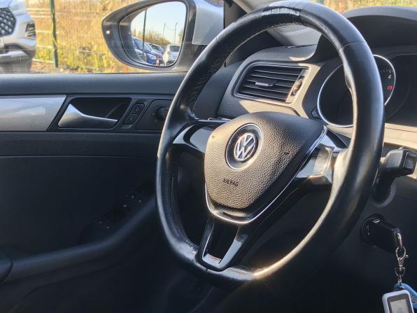 Volkswagen Jetta VI с пробегом 2015 года, цена 999 000 рублей, 125000 км, седан, Автокод Объявления