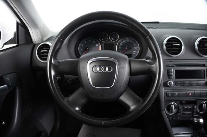 Audi A3 II (8P) Рестайлинг 2 с пробегом 2013 года, цена 1 299 000 рублей, 77000 км, хэтчбек, Автокод Объявления
