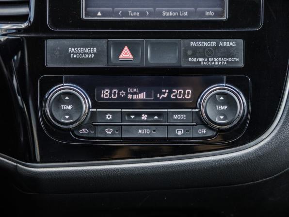 Mitsubishi Outlander III Рестайлинг с пробегом 2014 года, цена 1 698 000 рублей, 45647 км, внедорожник, Автокод Объявления