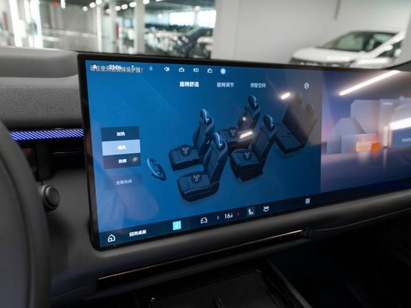 Lynk &amp; Co 900 с пробегом 2025 года, цена 7 800 000 рублей, 25 км, внедорожник, Автокод Объявления