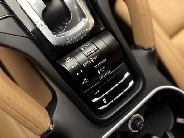 Porsche Cayenne II Рестайлинг (958) с пробегом 2017 года, цена 3 989 000 рублей, 138000 км, внедорожник, Автокод Объявления