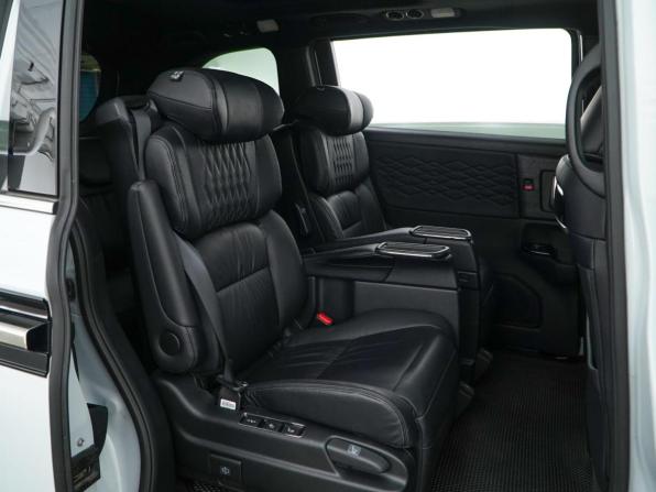 Honda Elysion II Рестайлинг 2 с пробегом 2023 года, цена 4 770 055 рублей, 20558 км, минивэн, Автокод Объявления