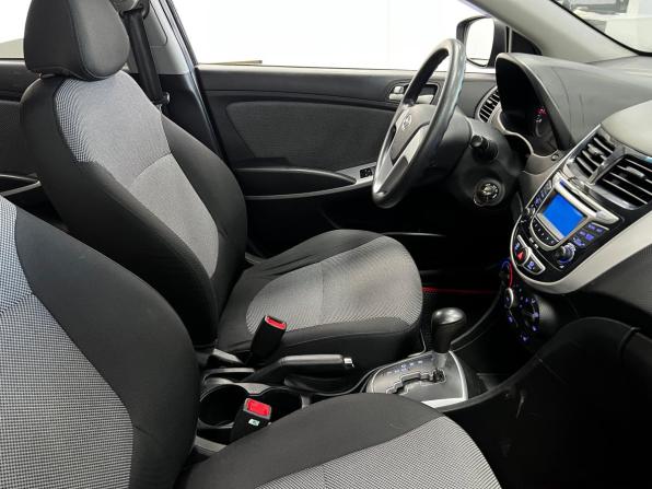 Hyundai Solaris I с пробегом 2013 года, цена 920 000 рублей, 92756 км, седан, Автокод Объявления