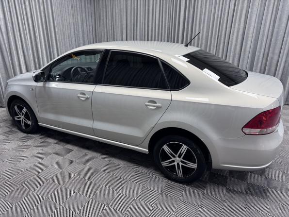 Volkswagen Polo V Рестайлинг с пробегом 2015 года, цена 1 050 000 рублей, 132521 км, седан, Автокод Объявления