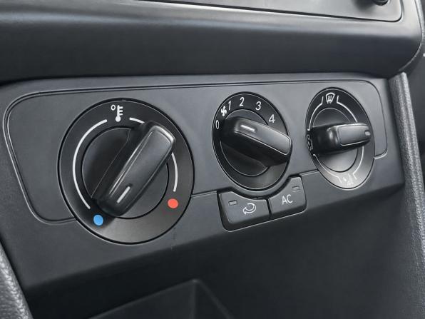 Volkswagen Polo V с пробегом 2012 года, цена 719 000 рублей, 261113 км, седан, Автокод Объявления
