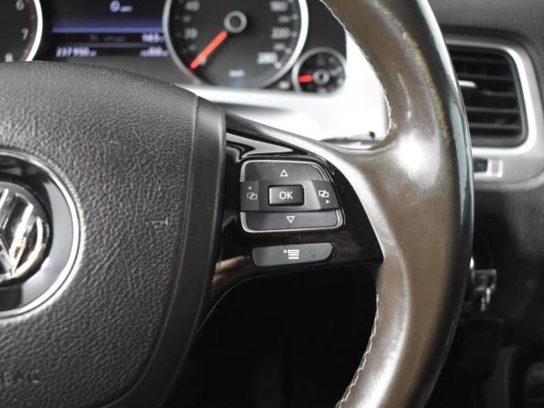 Volkswagen Touareg II с пробегом 2012 года, цена 1 698 100 рублей, 237950 км, внедорожник, Автокод Объявления