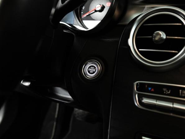 Mercedes-Benz C-Класс IV (W205) Рестайлинг с пробегом 2020 года, цена 2 729 700 рублей, 76646 км, седан, Автокод Объявления