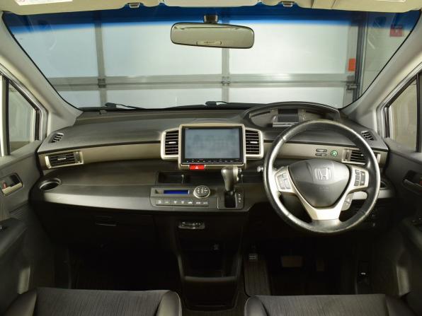Honda Freed I Рестайлинг 2 с пробегом 2016 года, цена 1 269 995 рублей, 135178 км, компактвэн, Автокод Объявления