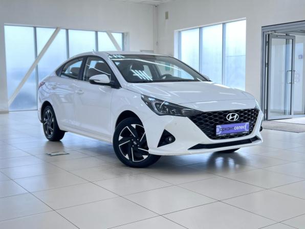 Hyundai Solaris II Рестайлинг с пробегом 2021 года, цена 1 650 000 рублей, 94222 км, седан, Автокод Объявления