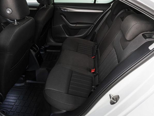 Skoda Octavia III (A7) Рестайлинг с пробегом 2018 года, цена 2 190 000 рублей, 105834 км, лифтбек, Автокод Объявления