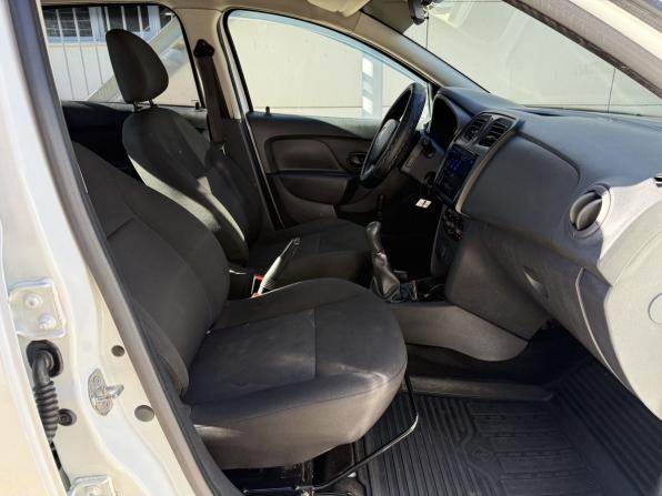 Renault Logan II с пробегом 2018 года, цена 350 000 рублей, 329873 км, седан, Автокод Объявления