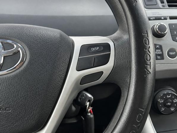 Toyota Verso I с пробегом 2011 года, цена 839 000 рублей, 307019 км, компактвэн, Автокод Объявления