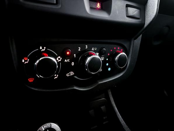 Renault Duster I Рестайлинг с пробегом 2015 года, цена 1 449 000 рублей, 72000 км, внедорожник, Автокод Объявления