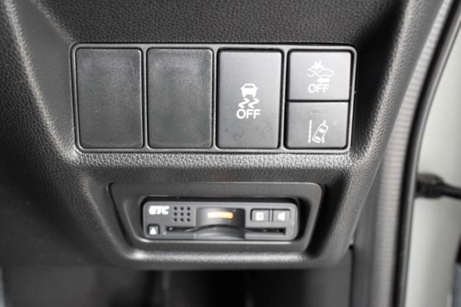 Honda Stepwgn V с пробегом 2016 года, цена 1 899 000 рублей, 137464 км, минивэн, Автокод Объявления