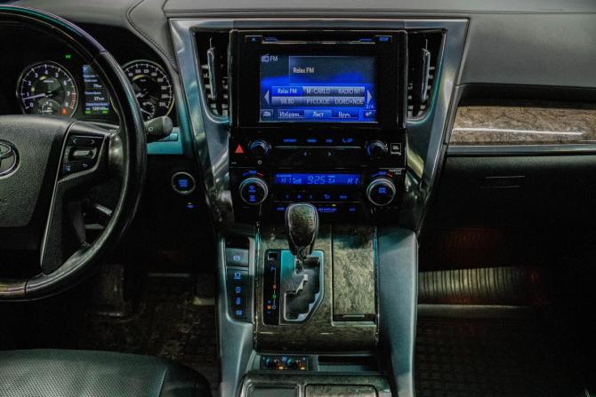 Toyota Alphard III Рестайлинг с пробегом 2019 года, цена 4 699 000 рублей, 128140 км, минивэн, Автокод Объявления