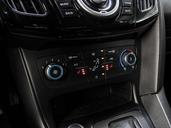 Ford Focus III Рестайлинг с пробегом 2016 года, цена 1 149 000 рублей, 152194 км, седан, Автокод Объявления