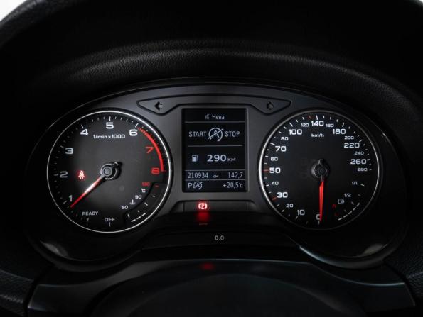 Audi A3 III (8V) Рестайлинг с пробегом 2017 года, цена 1 348 000 рублей, 210934 км, седан, Автокод Объявления