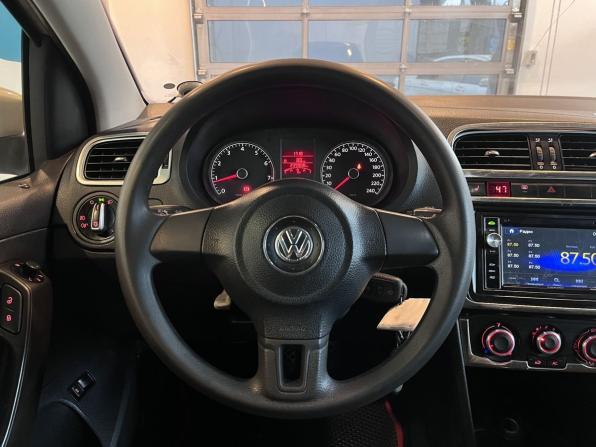 Volkswagen Polo V с пробегом 2011 года, цена 575 000 рублей, 239910 км, седан, Автокод Объявления