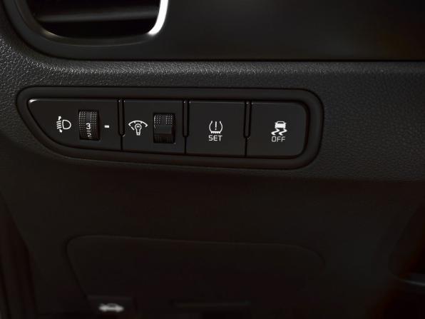 Kia Rio IV с пробегом 2018 года, цена 1 299 999 рублей, 82902 км, хэтчбек, Автокод Объявления
