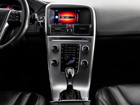 Volvo XC60 I Рестайлинг с пробегом 2017 года, цена 1 999 000 рублей, 265729 км, внедорожник, Автокод Объявления