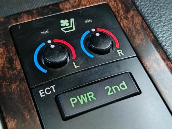 Toyota Land Cruiser 200 Series Рестайлинг 1 с пробегом 2014 года, цена 4 100 000 рублей, 230529 км, внедорожник, Автокод Объявления