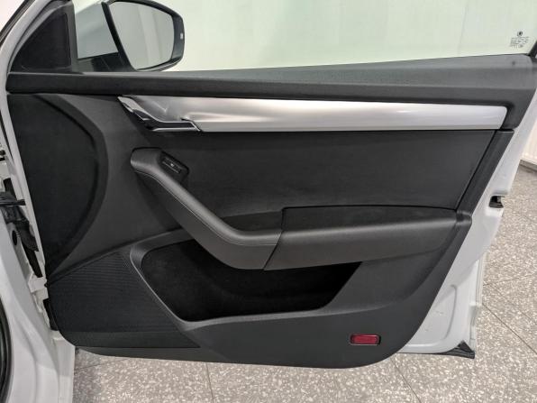 Skoda Octavia III (A7) Рестайлинг с пробегом 2019 года, цена 1 415 000 рублей, 119106 км, лифтбек, Автокод Объявления