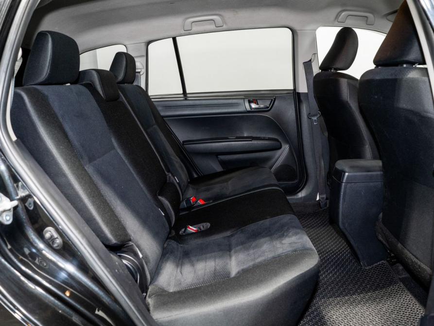 Toyota Corolla XI (E160 E170 E180) Рестайлинг 1 Чита  - изображение 5