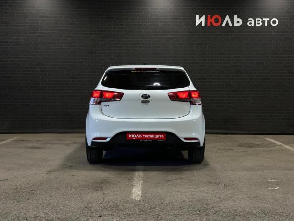 Kia Rio III Рестайлинг с пробегом 2017 года, цена 1 269 000 рублей, 90559 км, хэтчбек, Автокод Объявления