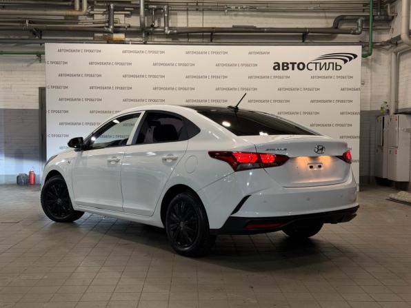 Hyundai Solaris II Рестайлинг с пробегом 2022 года, цена 1 399 000 рублей, 71500 км, седан, Автокод Объявления