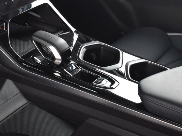 Geely Atlas II с пробегом 2023 года, цена 2 749 999 рублей, 5428 км, внедорожник, Автокод Объявления