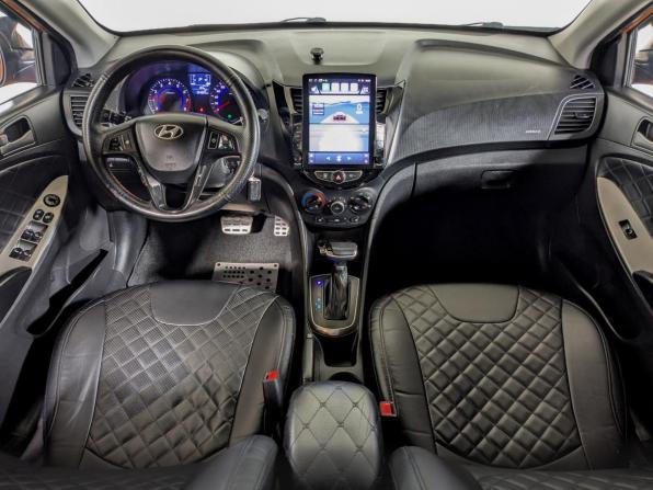 Hyundai Solaris I Рестайлинг с пробегом 2015 года, цена 1 094 900 рублей, 190000 км, седан, Автокод Объявления