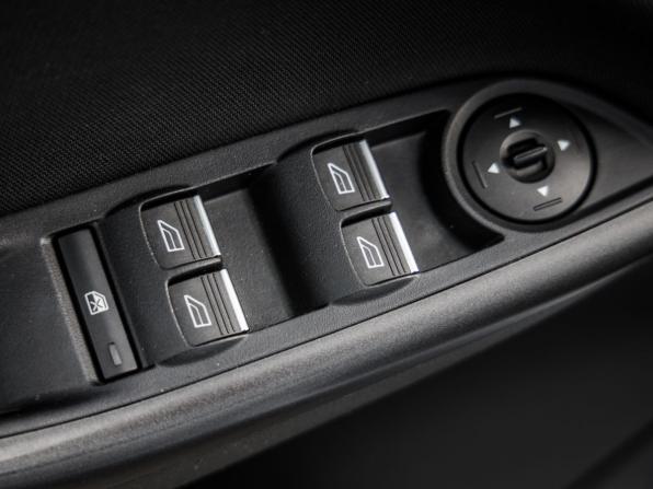 Ford Focus III Рестайлинг с пробегом 2018 года, цена 1 298 000 рублей, 115374 км, седан, Автокод Объявления