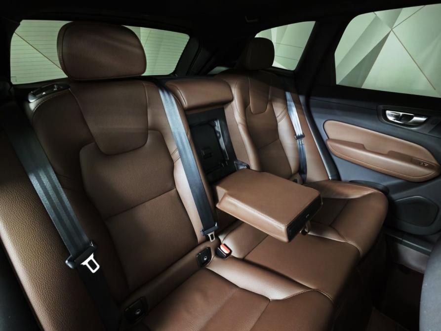 Volvo XC60 II Рестайлинг Москва  - изображение 17
