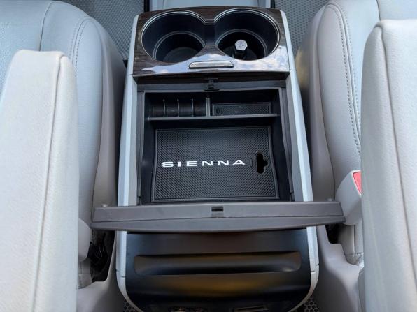 Toyota Sienna III Рестайлинг 2 с пробегом 2019 года, цена 3 500 000 рублей, 95000 км, минивэн, Автокод Объявления