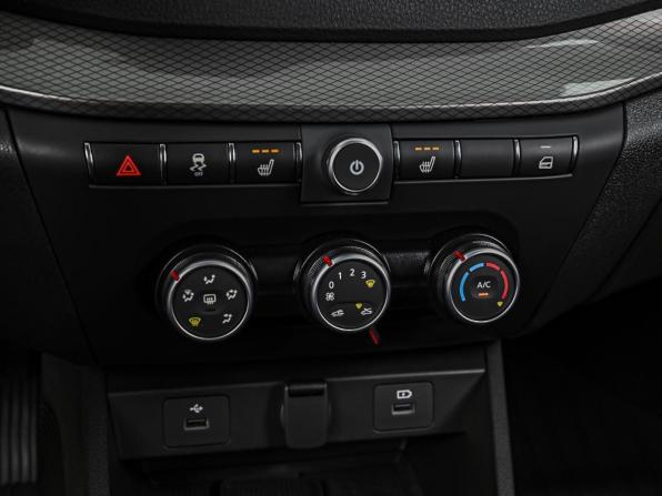 Lada (ВАЗ) Vesta I Рестайлинг (NG) с пробегом 2025 года, цена 1 398 000 рублей, 8674 км, седан, Автокод Объявления