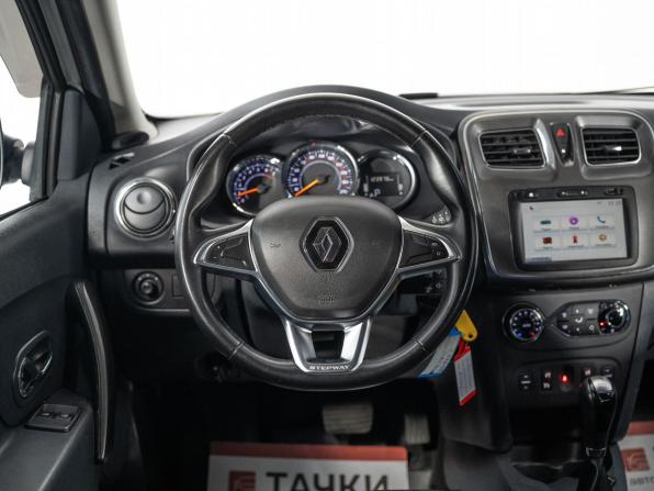 Renault Sandero II Рестайлинг с пробегом 2018 года, цена 975 000 рублей, 123976 км, хэтчбек, Автокод Объявления