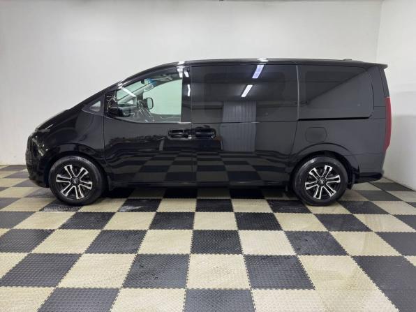 Hyundai Staria I с пробегом 2021 года, цена 4 270 000 рублей, 70500 км, минивэн, Автокод Объявления