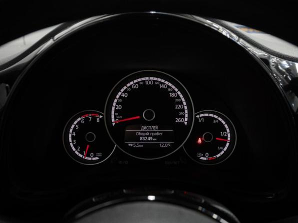Volkswagen Beetle II (A5) с пробегом 2014 года, цена 1 569 000 рублей, 83249 км, хэтчбек, Автокод Объявления