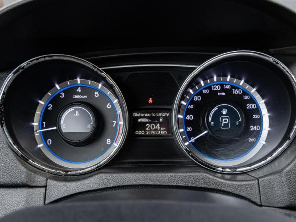 Hyundai Sonata VI (YF) с пробегом 2011 года, цена 1 130 000 рублей, 209823 км, седан, Автокод Объявления