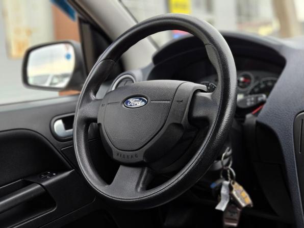 Ford Fusion I Рестайлинг с пробегом 2010 года, цена 570 000 рублей, 125000 км, хэтчбек, Автокод Объявления